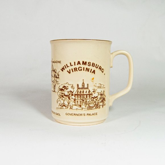 70s williamsburg virginia coffee mug / vintage souvenir mug / beige souvenir cof